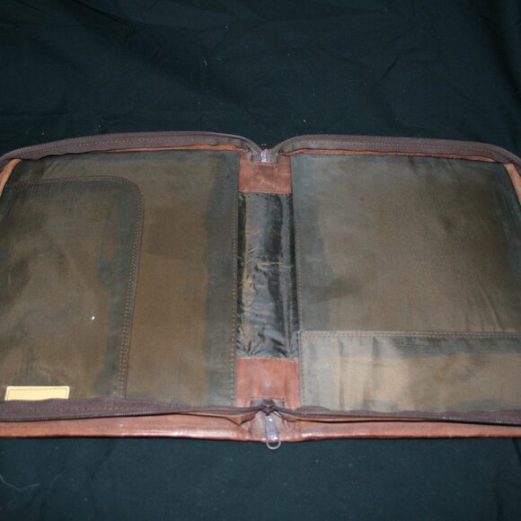 Leaders in Leather Vintage hand tooled briefcase - Picture 3 of 7
